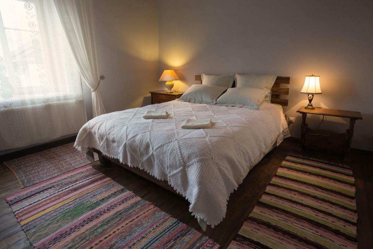 Appartement Divas Istabas à Saldus Extérieur photo